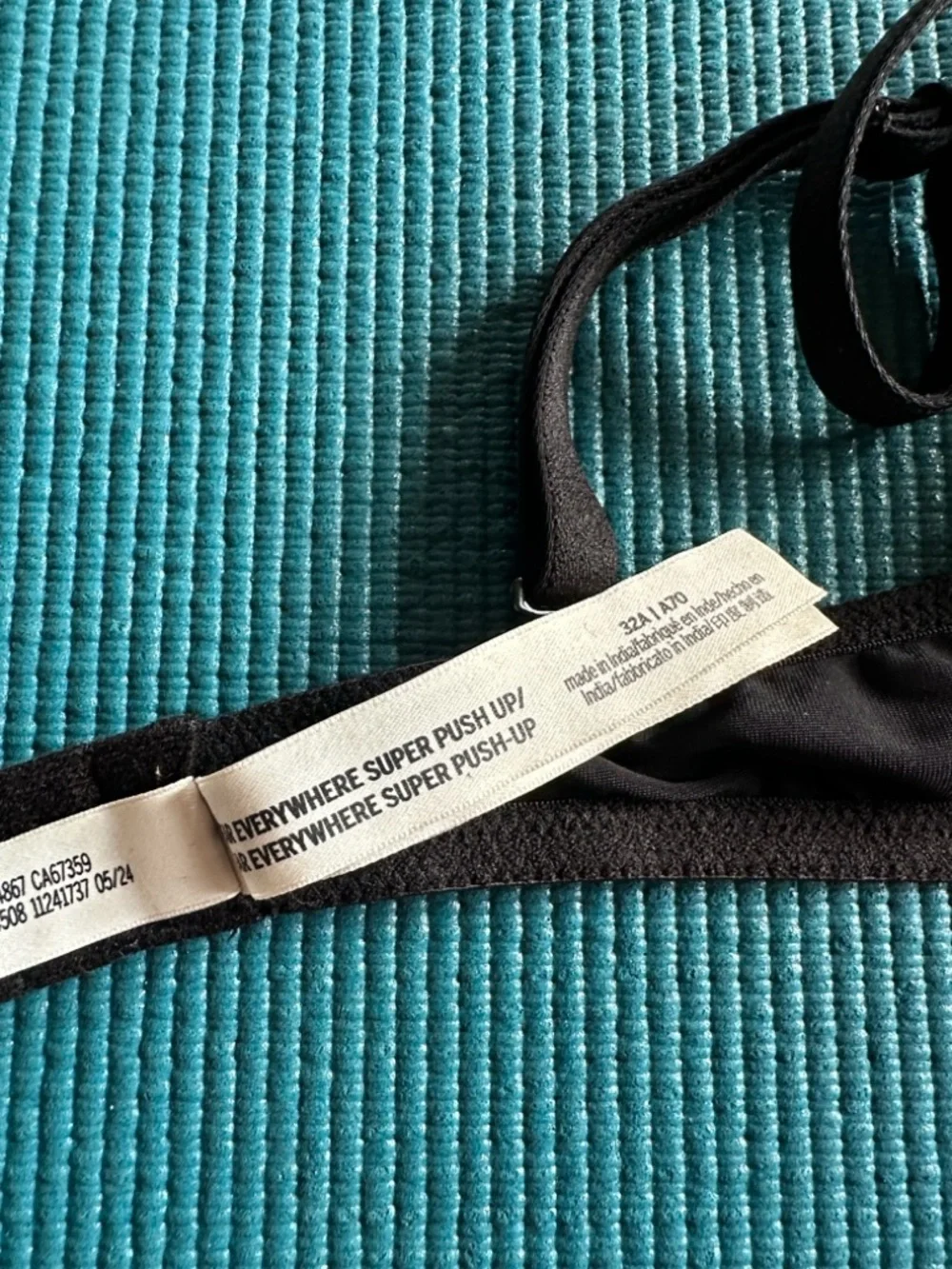 Victoria’s Secret Pink Wear Everywhere Super Push-Up Black Bra 32A - Picture 9 of 9